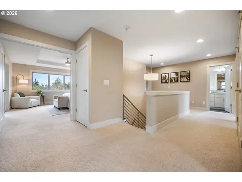 9635 SW 48th Avenue Portland OR 97219