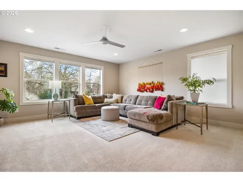 9635 SW 48th Avenue Portland OR 97219