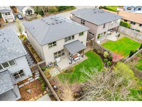 9635 SW 48th Avenue Portland OR 97219
