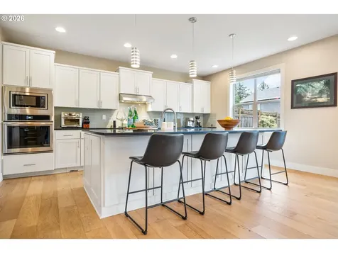 9635 SW 48th Avenue Portland OR 97219