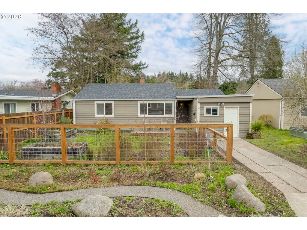2571 Alder Street Eugene OR 97405