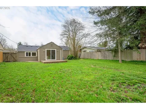 2571 Alder Street Eugene OR 97405