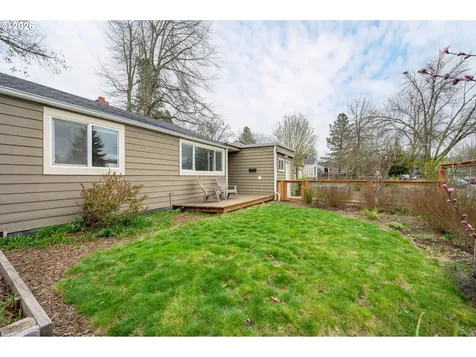 2571 Alder Street Eugene OR 97405