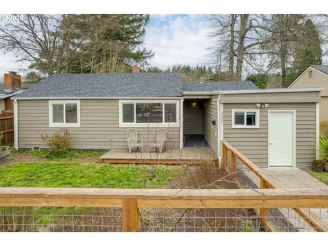 2571 Alder Street Eugene OR 97405