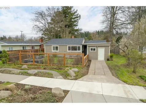 2571 Alder Street Eugene OR 97405