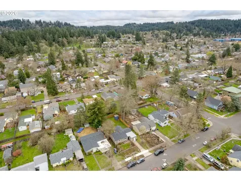 2571 Alder Street Eugene OR 97405