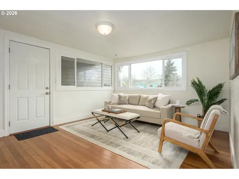 2571 Alder Street Eugene OR 97405