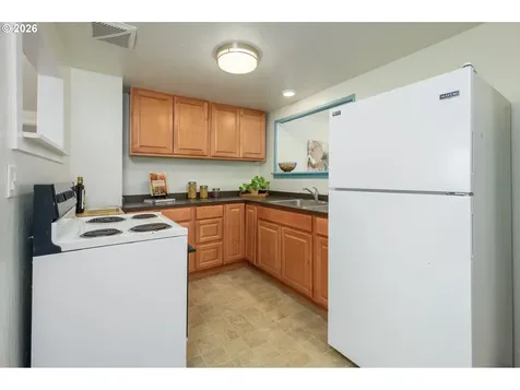 2571 Alder Street Eugene OR 97405