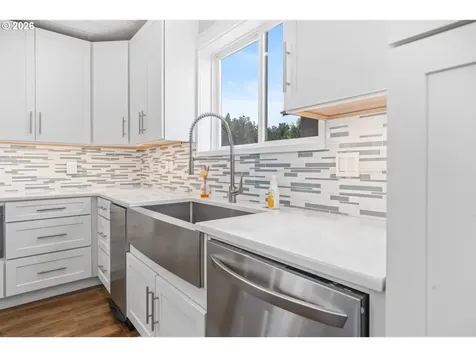 416 NW 19th Court Newport OR 97365