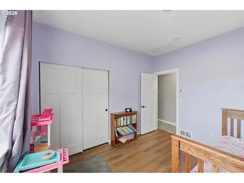 2025 Roosevelt Loop North Bend OR 97459