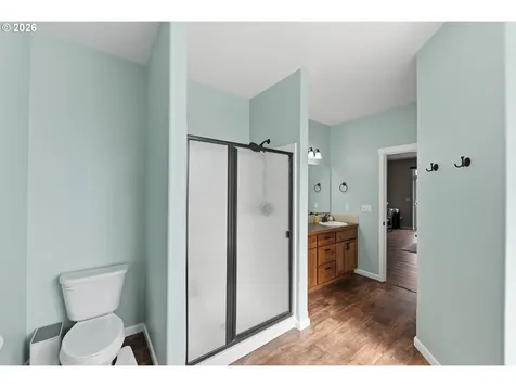 2025 Roosevelt Loop North Bend OR 97459