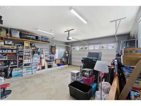 2025 Roosevelt Loop North Bend OR 97459