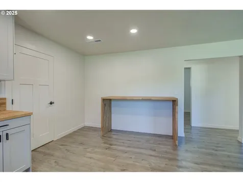 355 W Berdine Street Roseburg OR 97471