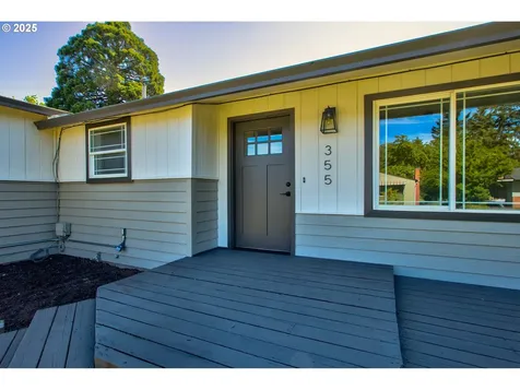 355 W Berdine Street Roseburg OR 97471