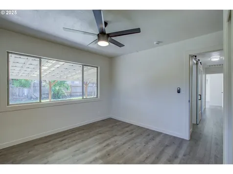 355 W Berdine Street Roseburg OR 97471