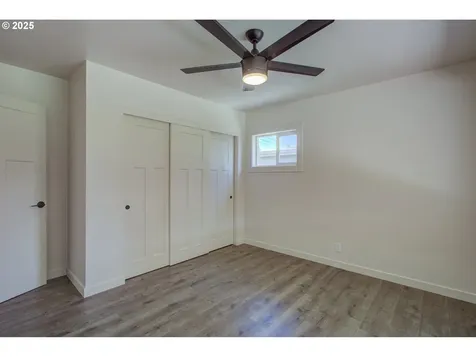 355 W Berdine Street Roseburg OR 97471