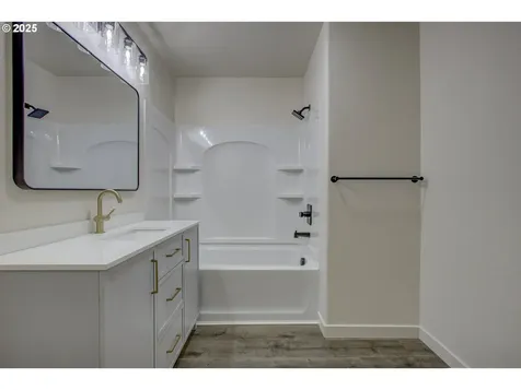 355 W Berdine Street Roseburg OR 97471