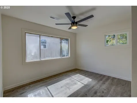355 W Berdine Street Roseburg OR 97471