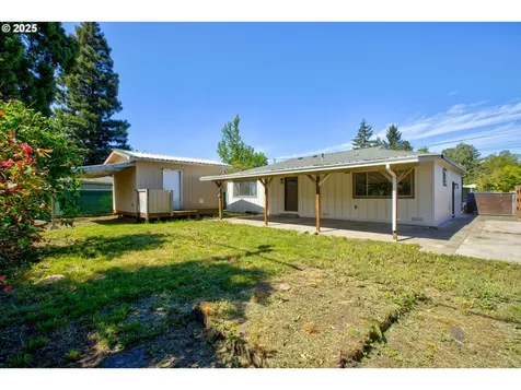 355 W Berdine Street Roseburg OR 97471