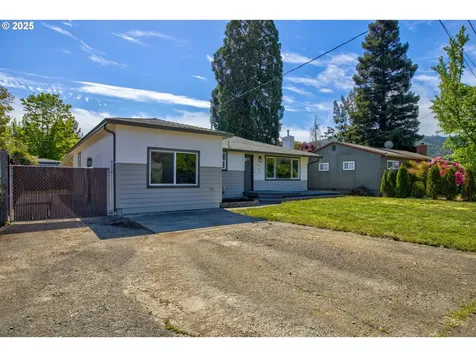 355 W Berdine Street Roseburg OR 97471