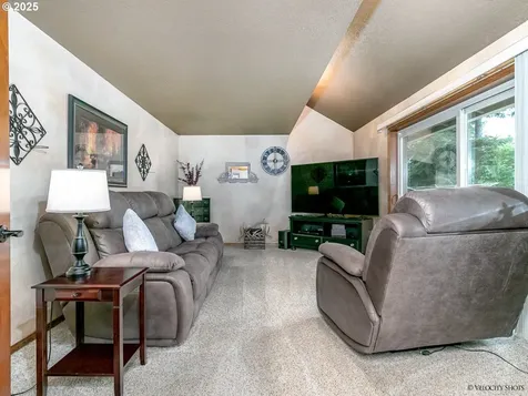34777 SE Gunderson Road Sandy OR 97055