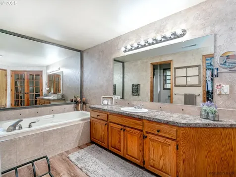 34777 SE Gunderson Road Sandy OR 97055