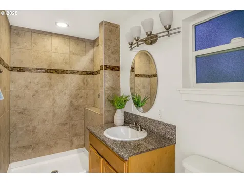 648 SE 137th Avenue Portland OR 97233
