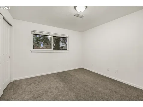 648 SE 137th Avenue Portland OR 97233