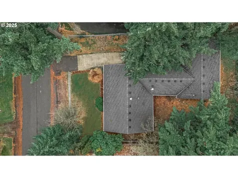 648 SE 137th Avenue Portland OR 97233