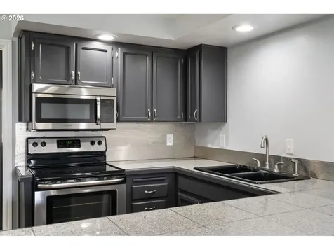 6904 NE 43rd Street Vancouver WA 98661