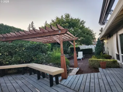 1527 NE Laurelwood Circle Canby OR 97013