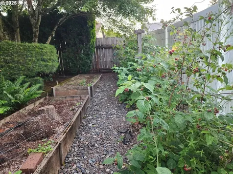 1527 NE Laurelwood Circle Canby OR 97013