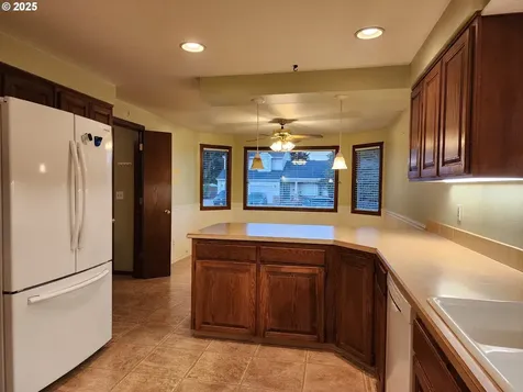 1527 NE Laurelwood Circle Canby OR 97013