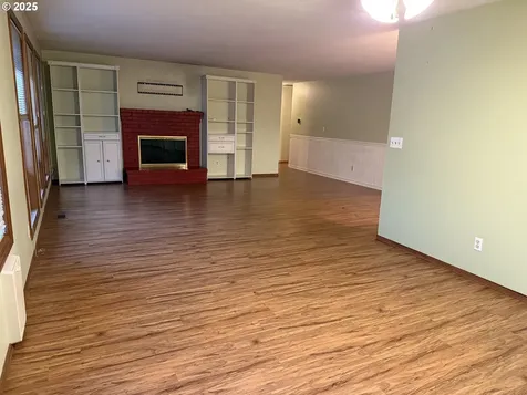 1527 NE Laurelwood Circle Canby OR 97013