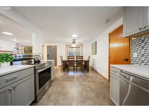15732 SE Franklin Street Portland OR 97236