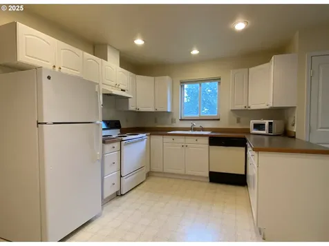 405 S Wahanna Road Seaside OR 97138