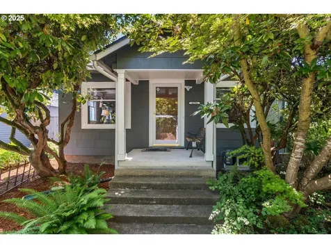 4256 NE Simpson Street Portland OR 97218