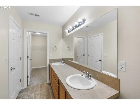13003 NE 25th Street Vancouver WA 98684