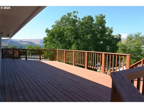 415 W 14th Street The Dalles OR 97058