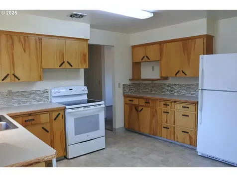 415 W 14th Street The Dalles OR 97058