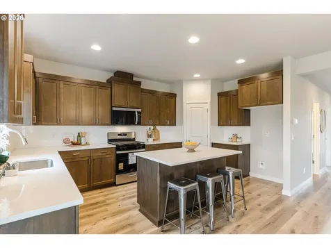 1521 NW Tracy Mcminnville OR 97128