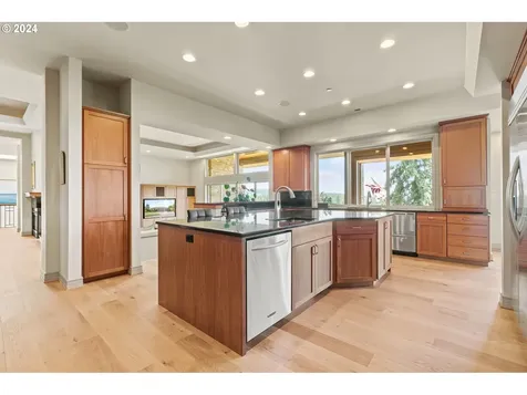 18218 Meadowlark Lane Lake Oswego OR 97034