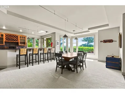 18218 Meadowlark Lane Lake Oswego OR 97034