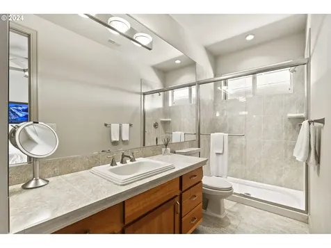18218 Meadowlark Lane Lake Oswego OR 97034