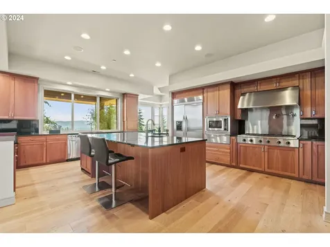 18218 Meadowlark Lane Lake Oswego OR 97034