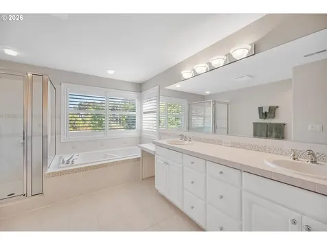 14017 NW Greenwood Drive Portland OR 97229