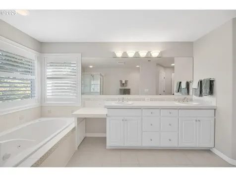 14017 NW Greenwood Drive Portland OR 97229