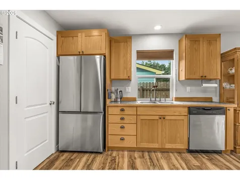 1255 SW Wedge Court Waldport OR 97394