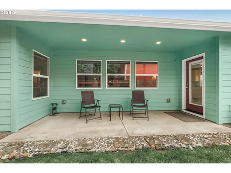 1255 SW Wedge Court Waldport OR 97394