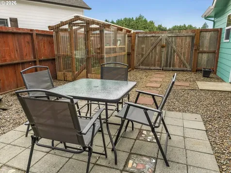 1255 SW Wedge Court Waldport OR 97394